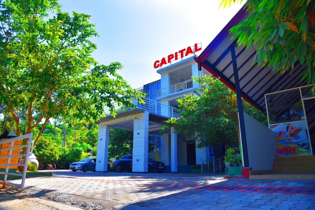 Capital Resort Inn Monaragala Exterior photo