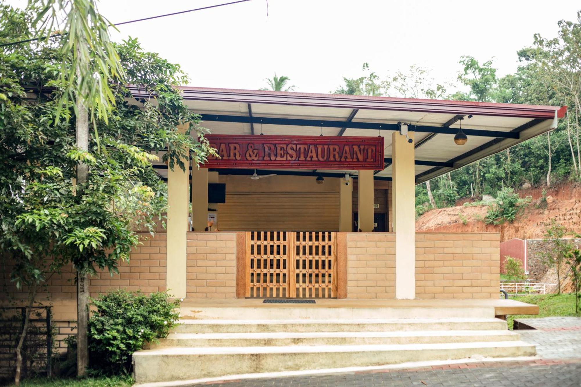 Capital Resort Inn Monaragala Exterior photo